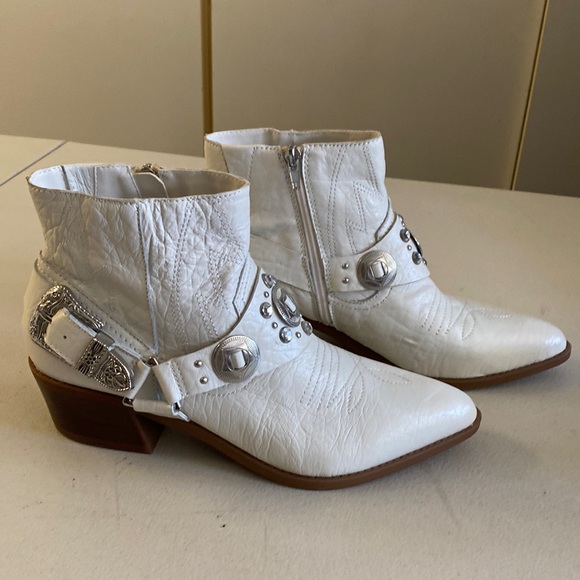 Carlos Santana Marlene white leather boots Sz 10 women’s - Picture 2 of 7